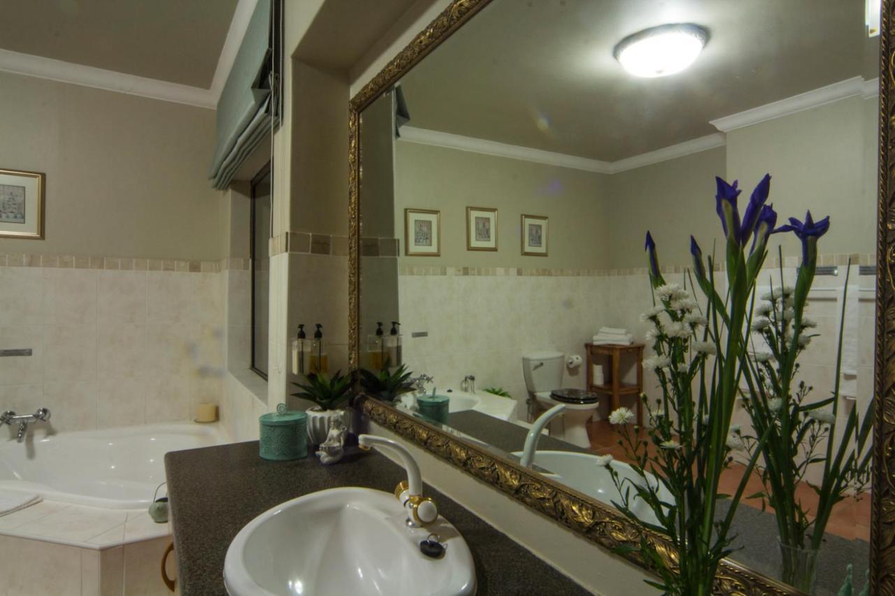Casa Mia Guesthouse Тейбл-В'ю Екстер'єр фото
